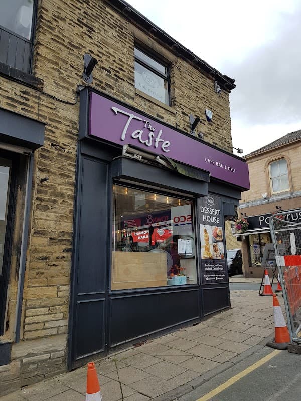 The Taste Cafe Bar