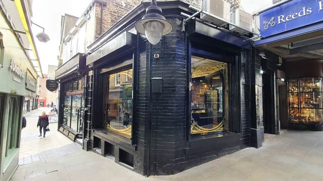 Walkers Jewellers - Jewellers in huddersfield