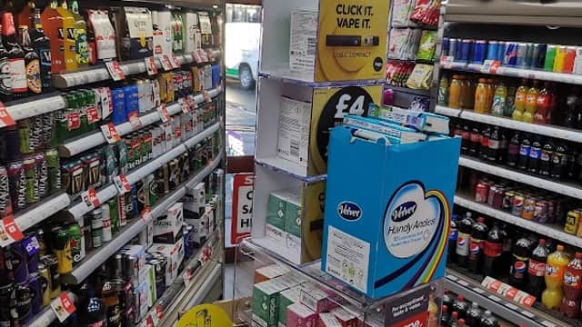 S & J convenience shop (BARGAIN SHOP) - Corner Shops in hull