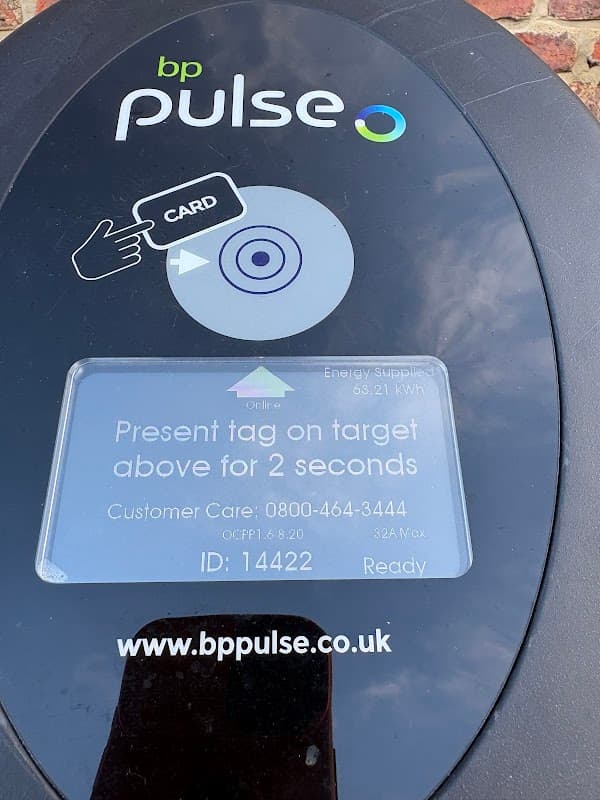 bp pulse Charging Station