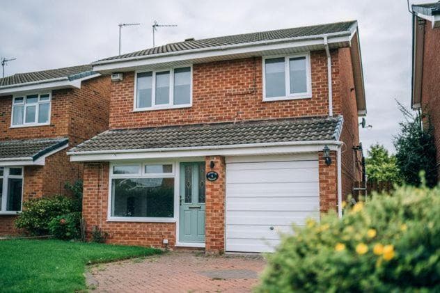 Wiske Close beautiful spacious 3 bed HomeFromHome