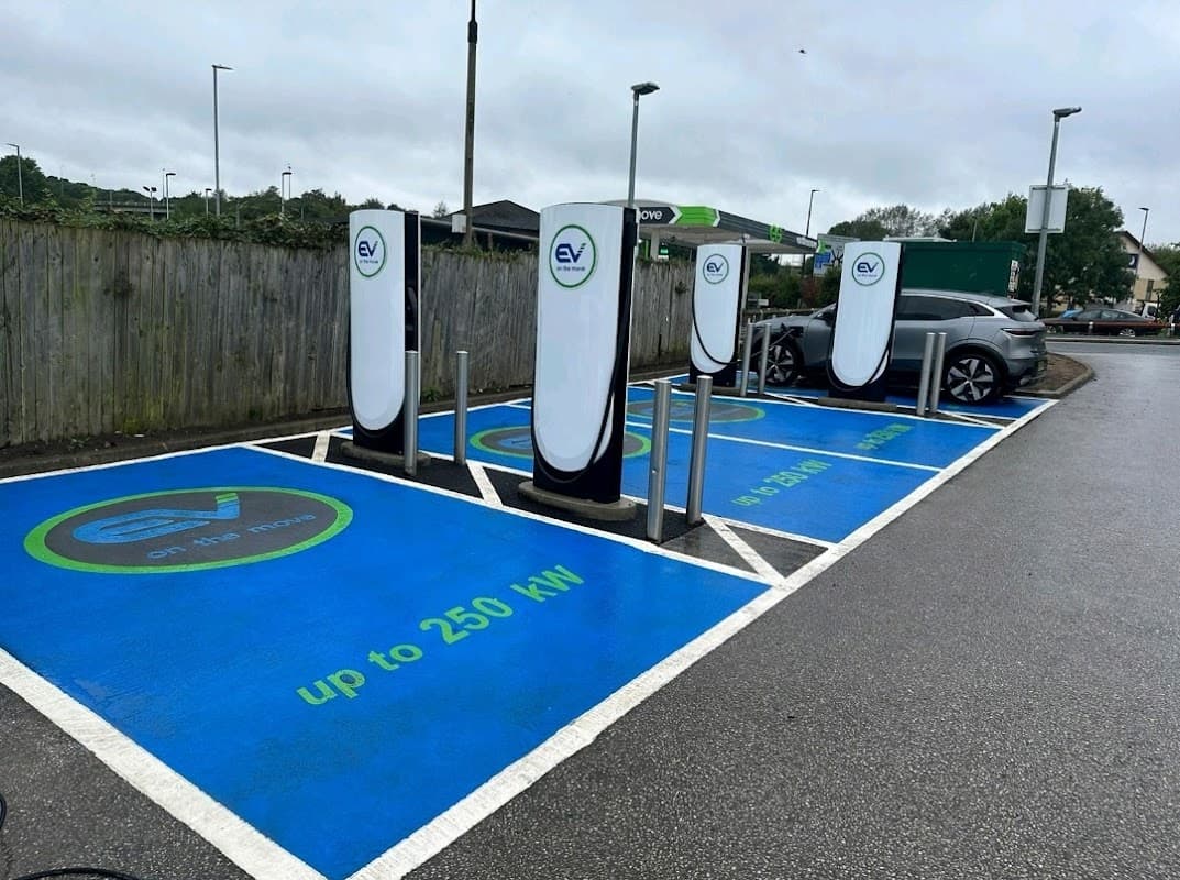 EG On The Move Charging Station