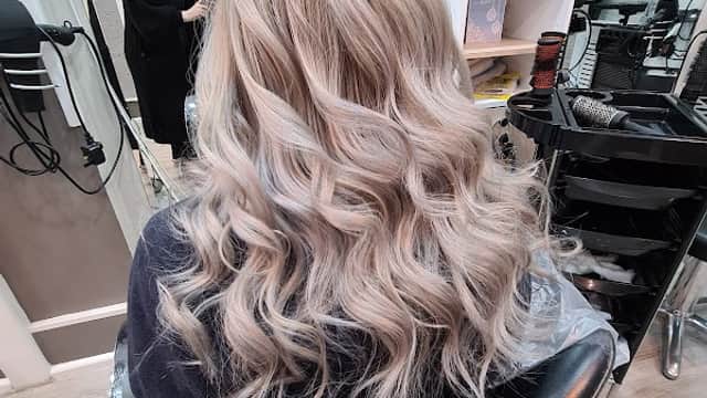 DaVinci Hair And Beauty - Hair Salons in wibsey