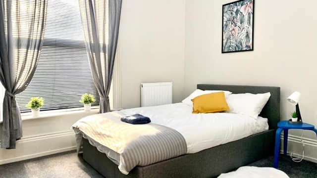 Accommodation at Free, large CAR PARK apartment in wakefield
