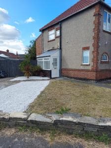 Cheerful 5 bedroom house