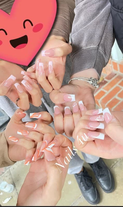 NAILS 4U