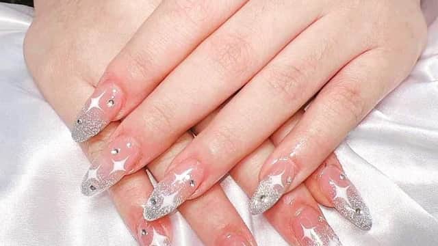 D&D Fox Valley Nail - Nail Salons in bolsterstone ewden village