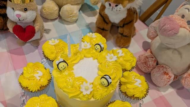 Cakes by Heidi - Bakers in cross roads