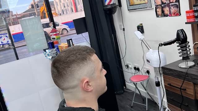 HULL BARBER SHOP - Barbers in hull
