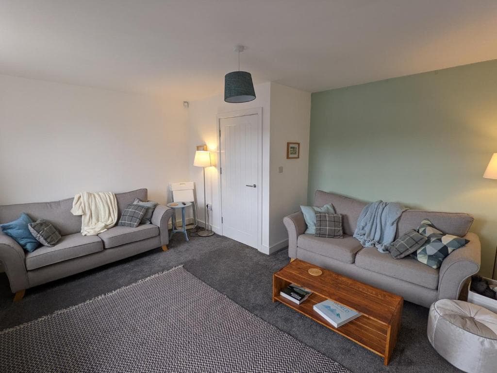 Beautiful and Spacious 4 Bedroom Home Armley Leeds