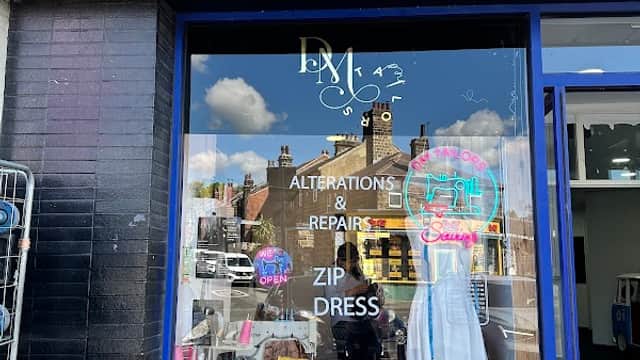 DM Tailors - Tailors in farsley