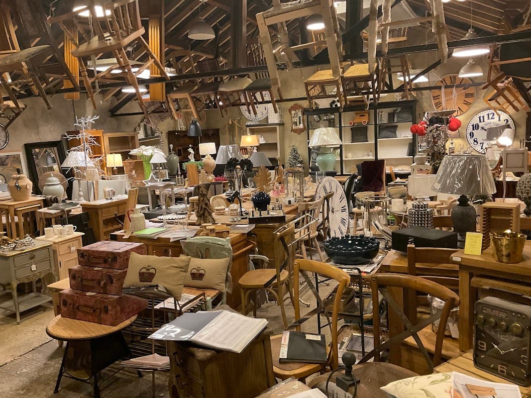 R & V J Ellis Furniture