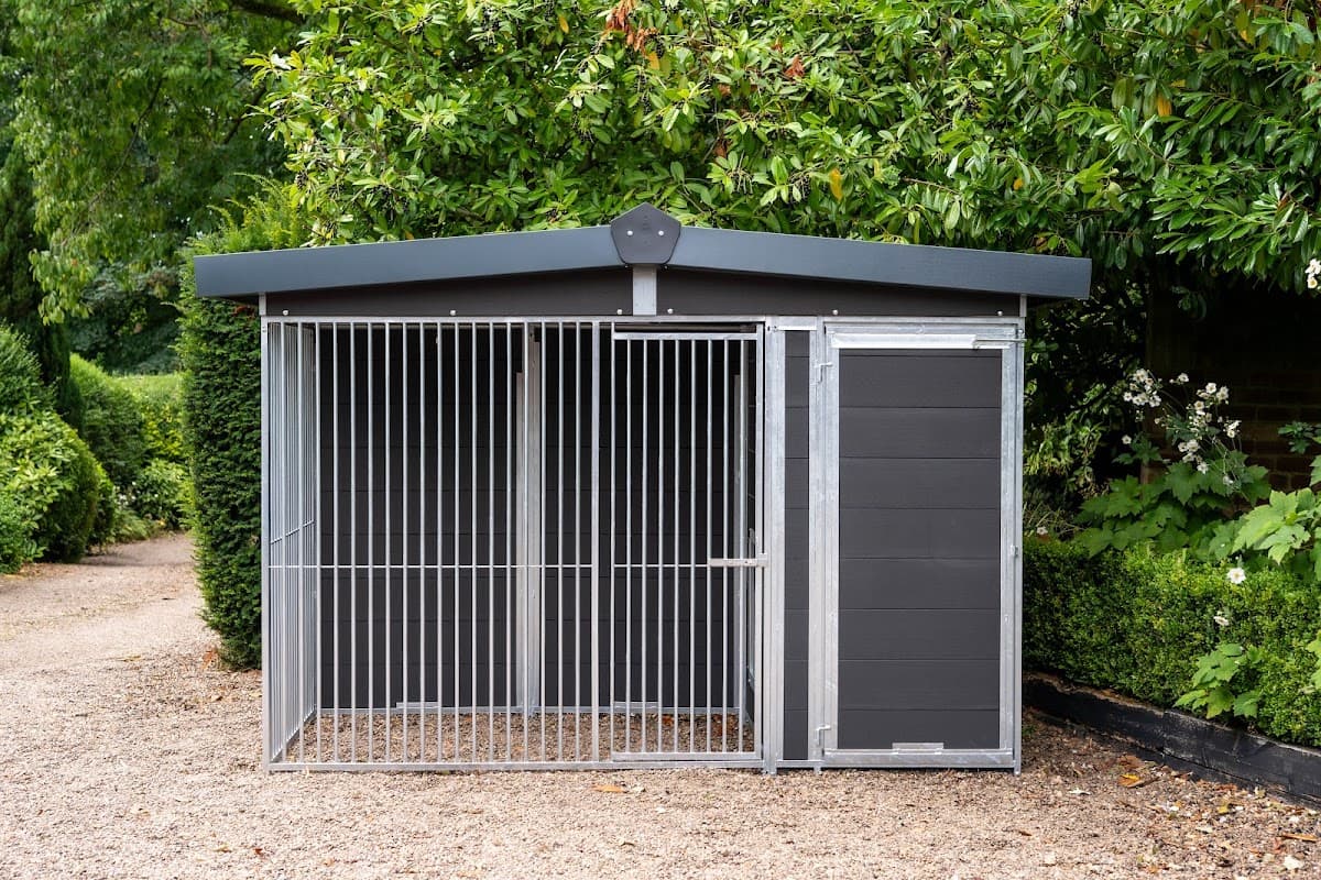 Benchmark Kennels