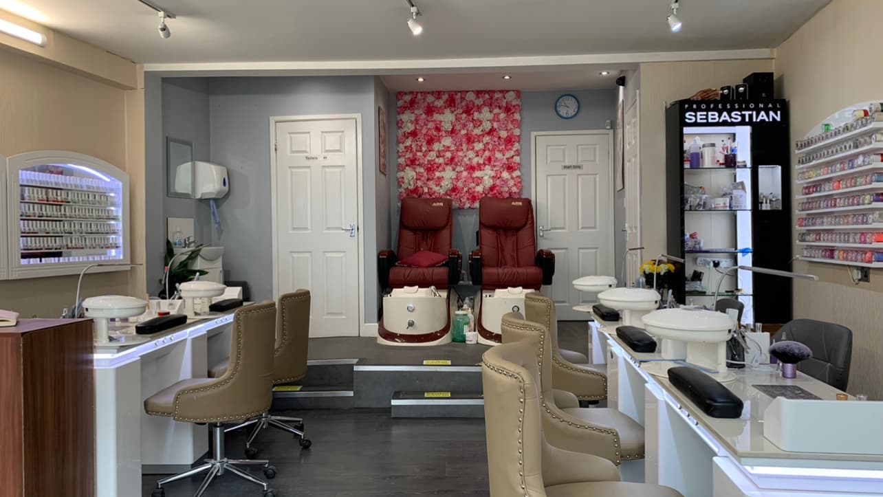 A&J Nails Selby