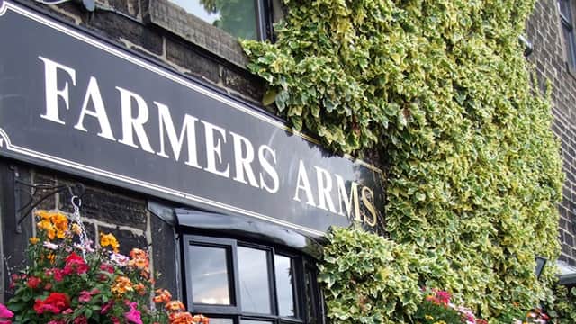 Pub Farmers Arms in holme valley