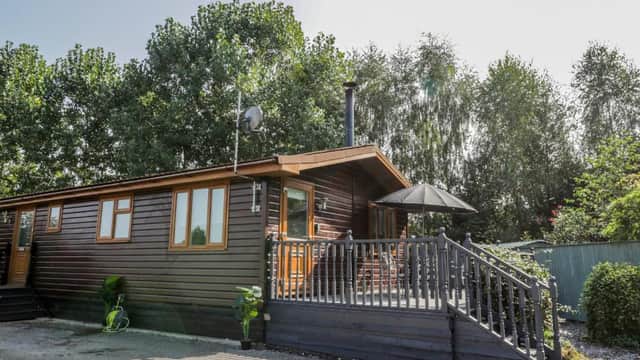 Accommodation at No 77- Honey Bee Lodge in barmby moor