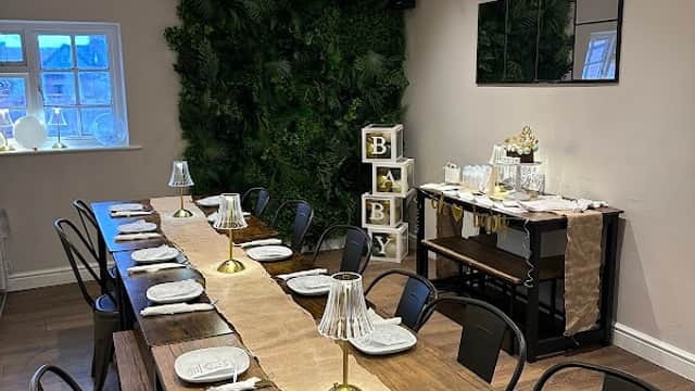 Food & drink at Hollie’s Bar at No 9 in bawtry