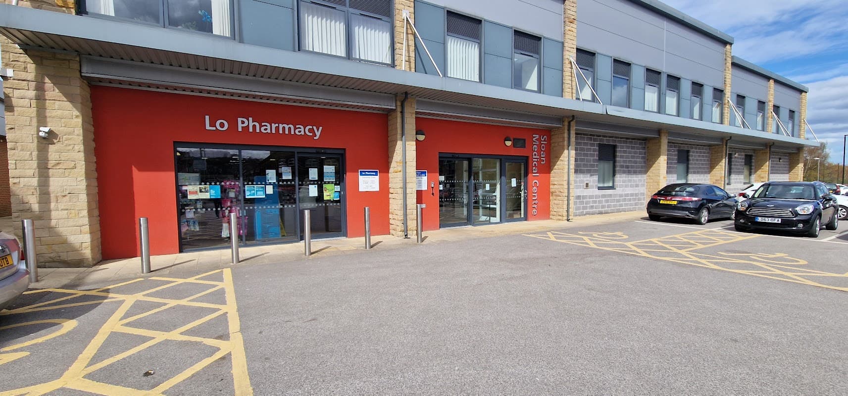 Lo's Pharmacy