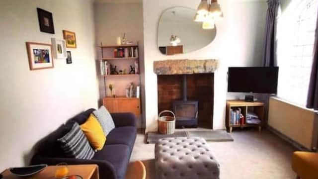 Accommodation at Cosy Millworkers Cottage With Wood Burning Stove in saltaire