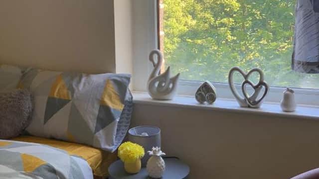 Accommodation at Delightful Cottage in Huddersfield town in golcar