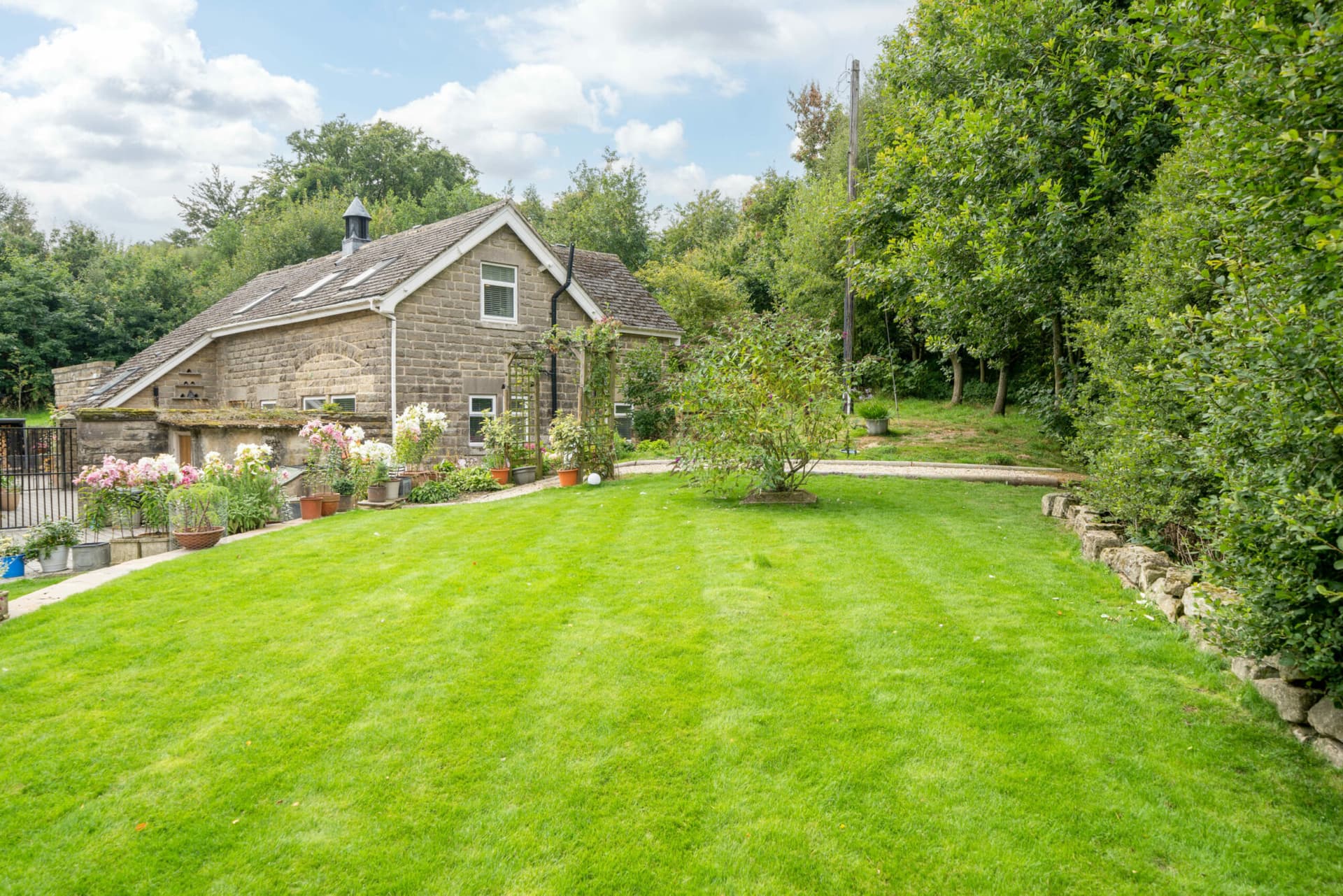 Roundhill Coach House