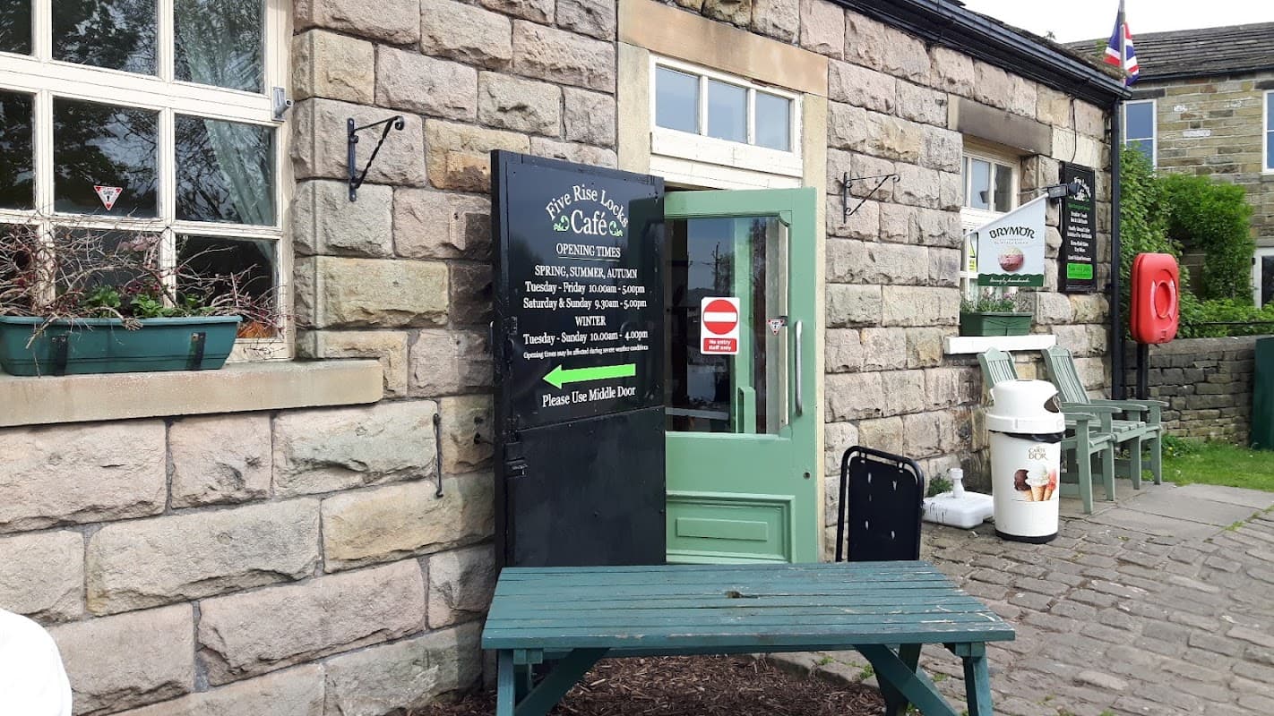The Five Rise Locks Cafe