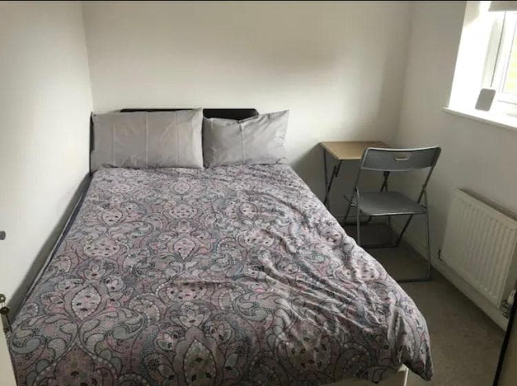 Cheerful Heeley Home