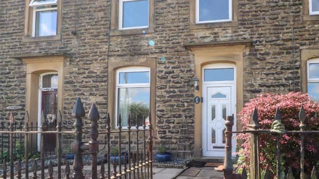 Accommodation at Kingfisher Cottage, 11 Airebank Terrace in skipton