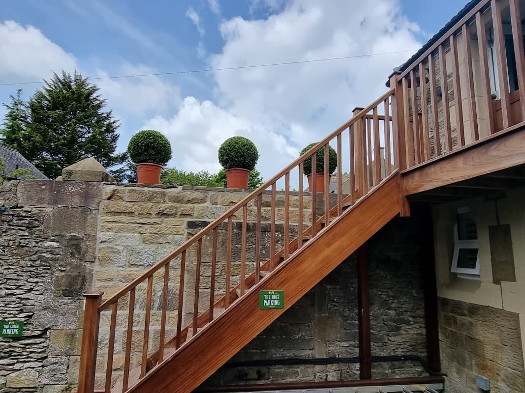 Eastfield Lodge Guest House for Group Accommodation with Self-catering Apartments