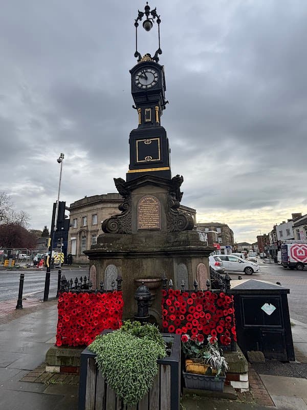 Heckmondwike Fountain Clock