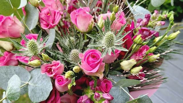 Handtied - Florists in wakefield