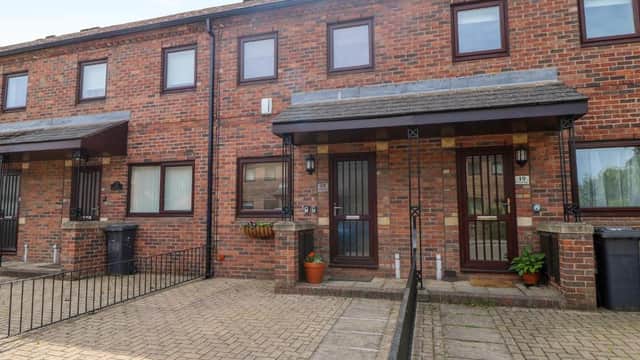 Accommodation at 17 Fewster Way in york