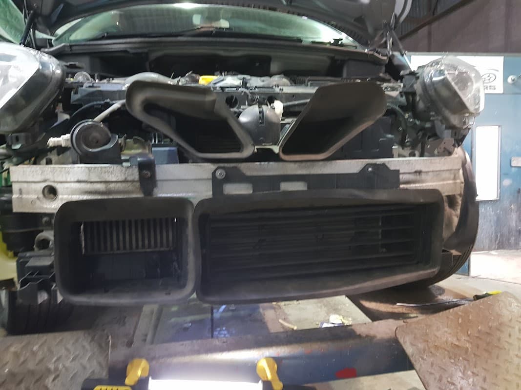 cartech auto repairs and refinishing