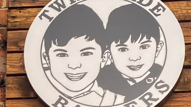 Twin Blade Barbers - Barbers in hull