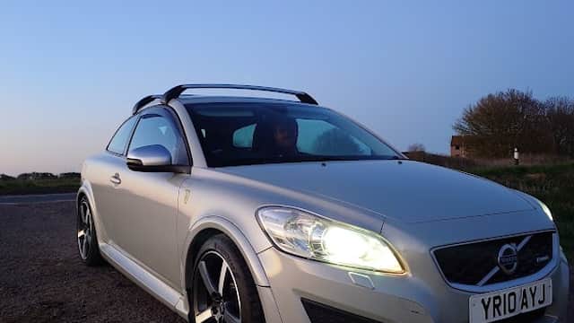 J and R Autos, MOT, repairs and servicing - Garages in bawtry