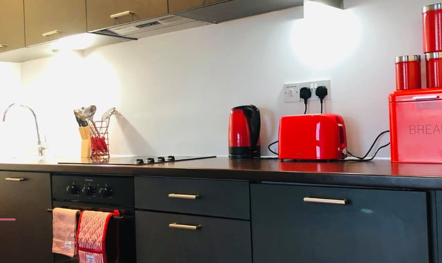 Luxury 1-Bed Flat in Central Sheffield – Fully Furnished with Sofa Bed, Ready to Move In | Long-Term Let