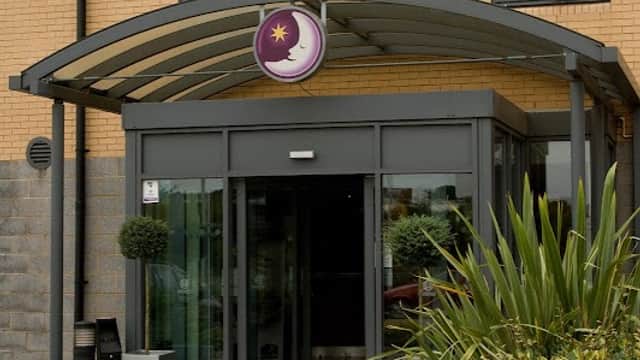Accommodation at Premier Inn Sheffield (Meadowhall) hotel in carbrook