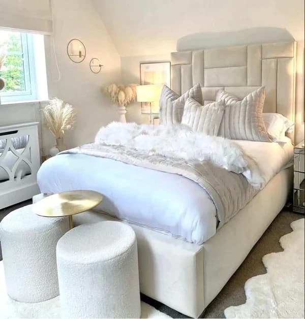 Romantica furniture