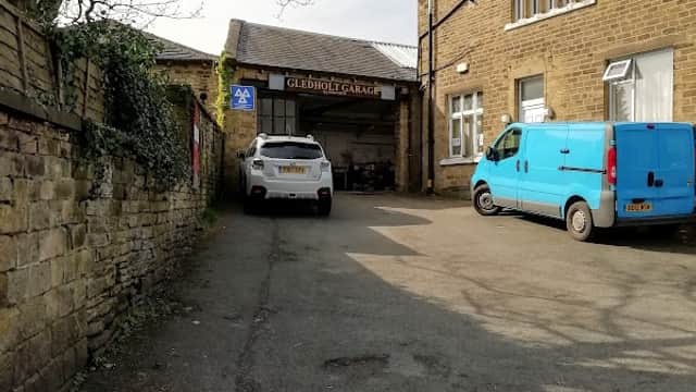 Gledholt Garage - Garages in huddersfield
