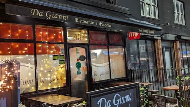 Dining at Da Gianni Restaurant in hull