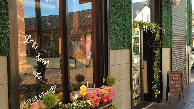 Cream and Browns Florist - Florists in middlesbrough