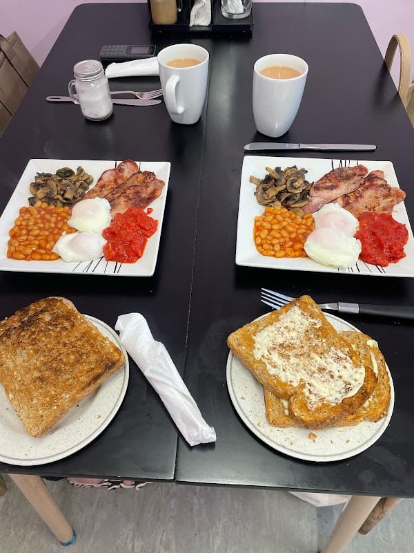 Laura's Little Cafe