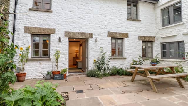 Accommodation at Monkey Puzzle Cottage in barbon
