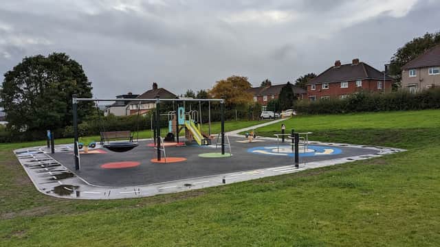 Horsforth Field Playground - Playgrounds in horsforth
