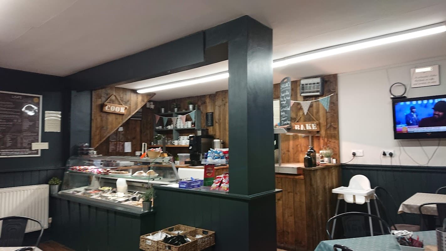 Lisa's Sandwich & Snack Bar