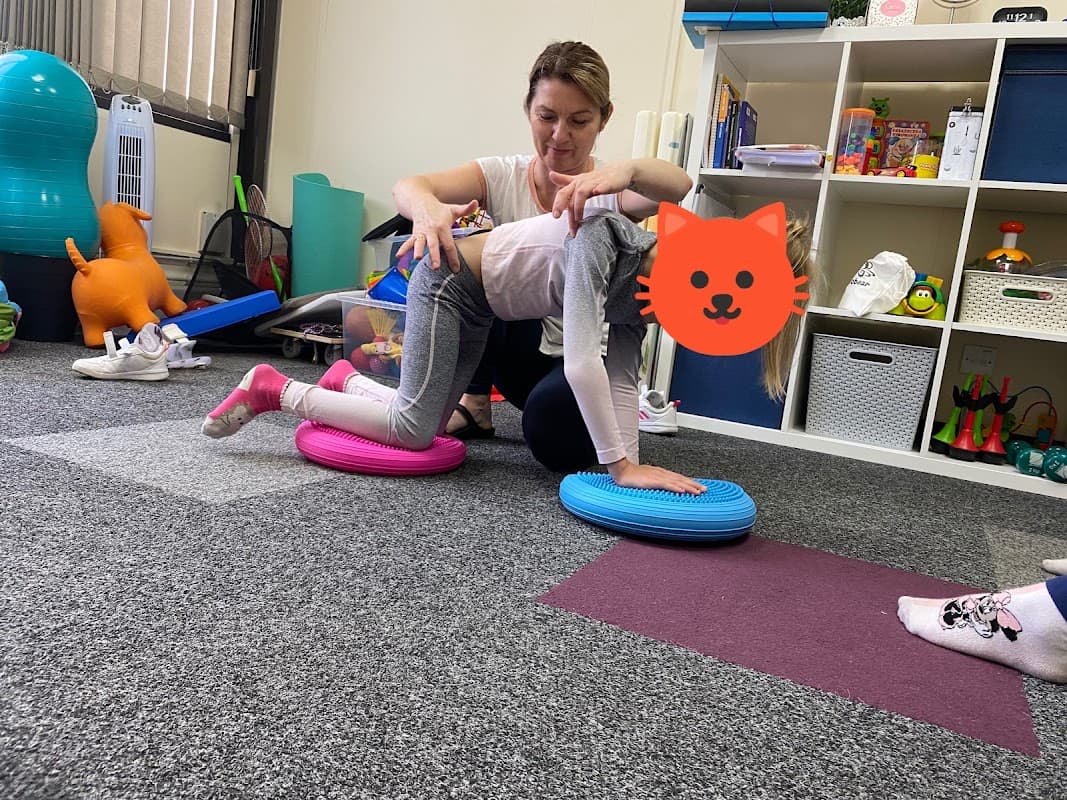 Movement Physiotherapy by Dorota Wierzbowska