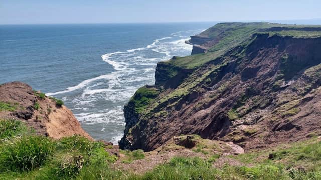 Filey Brigg Cliffs & Viewpoint. - Park in filey
