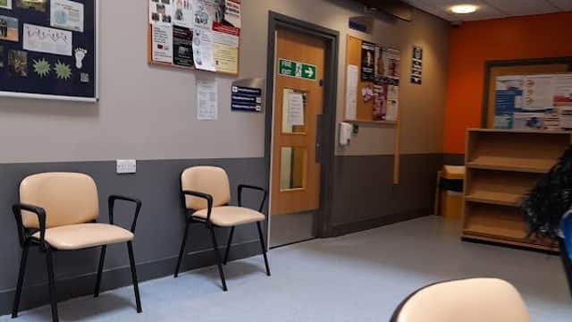Dr Shrivastava's Surgery - Doctors in maltby