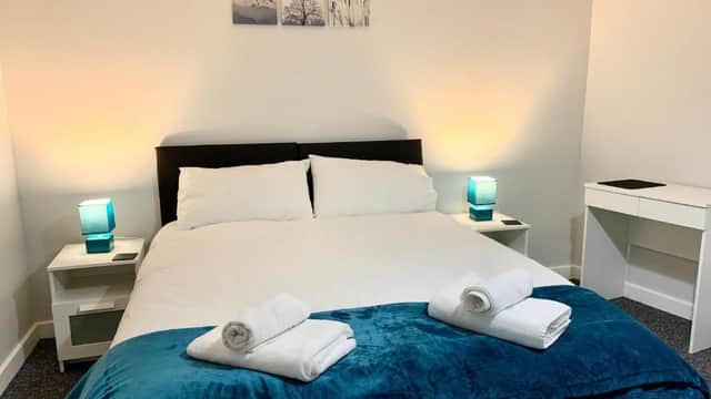 Accommodation at Lark - Sleeps 6, secure parking! Perfect for city centre working or leisure in Trendy Kelham Island, in sheffield