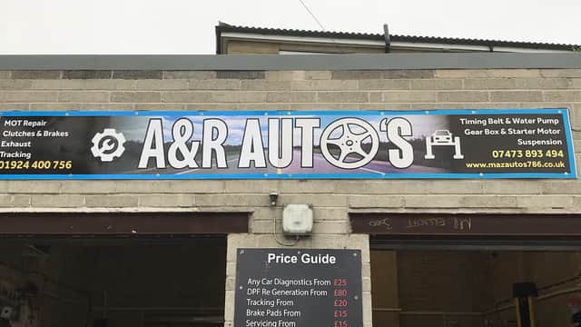 A & R AUTOS - Garages in heckmondwike